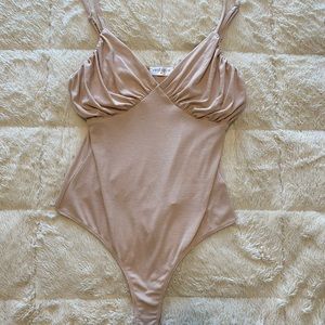 Vestique M bodysuit